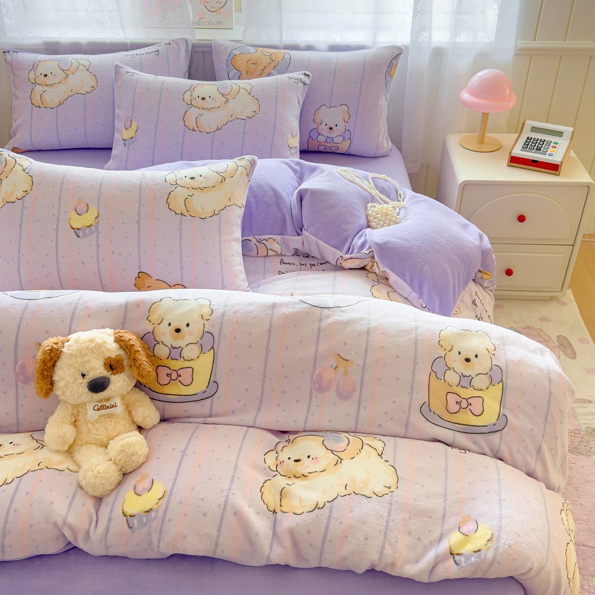 91家纺网 家纺一手货源 找家纺 灿哈家纺 2025新款200g加厚款小清新牛奶绒印花四件套 精灵狗