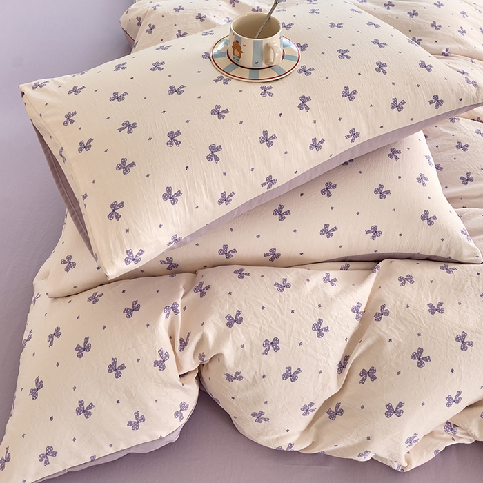 91家纺网 家纺一手货源 找家纺 卢赛尔 2025新款亲肤水洗珍珠棉印花单被套 蝴蝶结紫