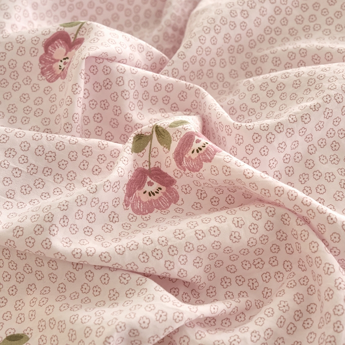 91家纺网 家纺一手货源 找家纺 卢赛尔 2025新款亲肤水洗珍珠棉印花单被套 相思粉