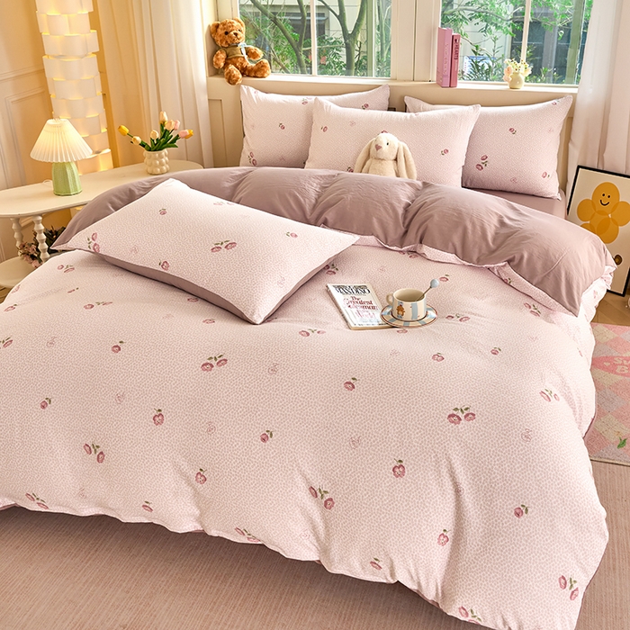 91家纺网 家纺一手货源 找家纺 卢赛尔 2025新款亲肤水洗珍珠棉印花单被套 相思粉