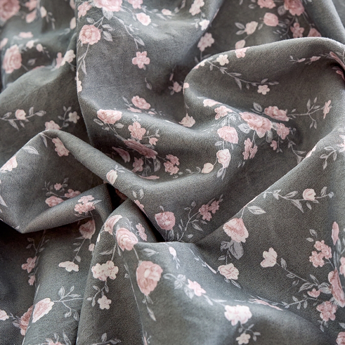 91家纺网 家纺一手货源 找家纺 卢赛尔 2025新款亲肤水洗珍珠棉印花单被套 南粉-灰