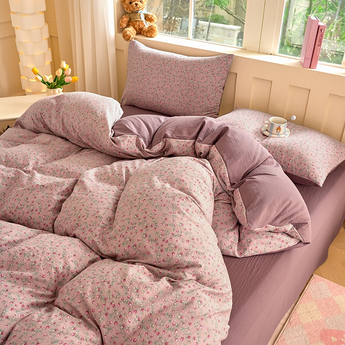 91家纺网 家纺一手货源 找家纺 卢赛尔 2025新款亲肤水洗珍珠棉印花单被套 甜心草莓