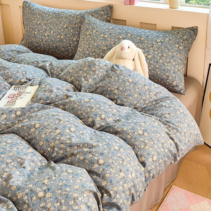 91家纺网 家纺一手货源 找家纺 卢赛尔 2025新款亲肤水洗珍珠棉印花单被套 秋草-灰