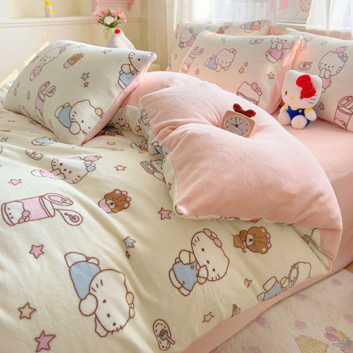 91家纺网 家纺一手货源 找家纺 灿哈家纺 2025新款200g加厚款小清新牛奶绒印花四件套 可蒂猫