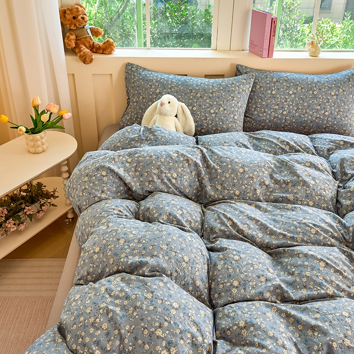 91家纺网 家纺一手货源 找家纺 卢赛尔 2025新款亲肤水洗珍珠棉印花单被套 秋草-灰