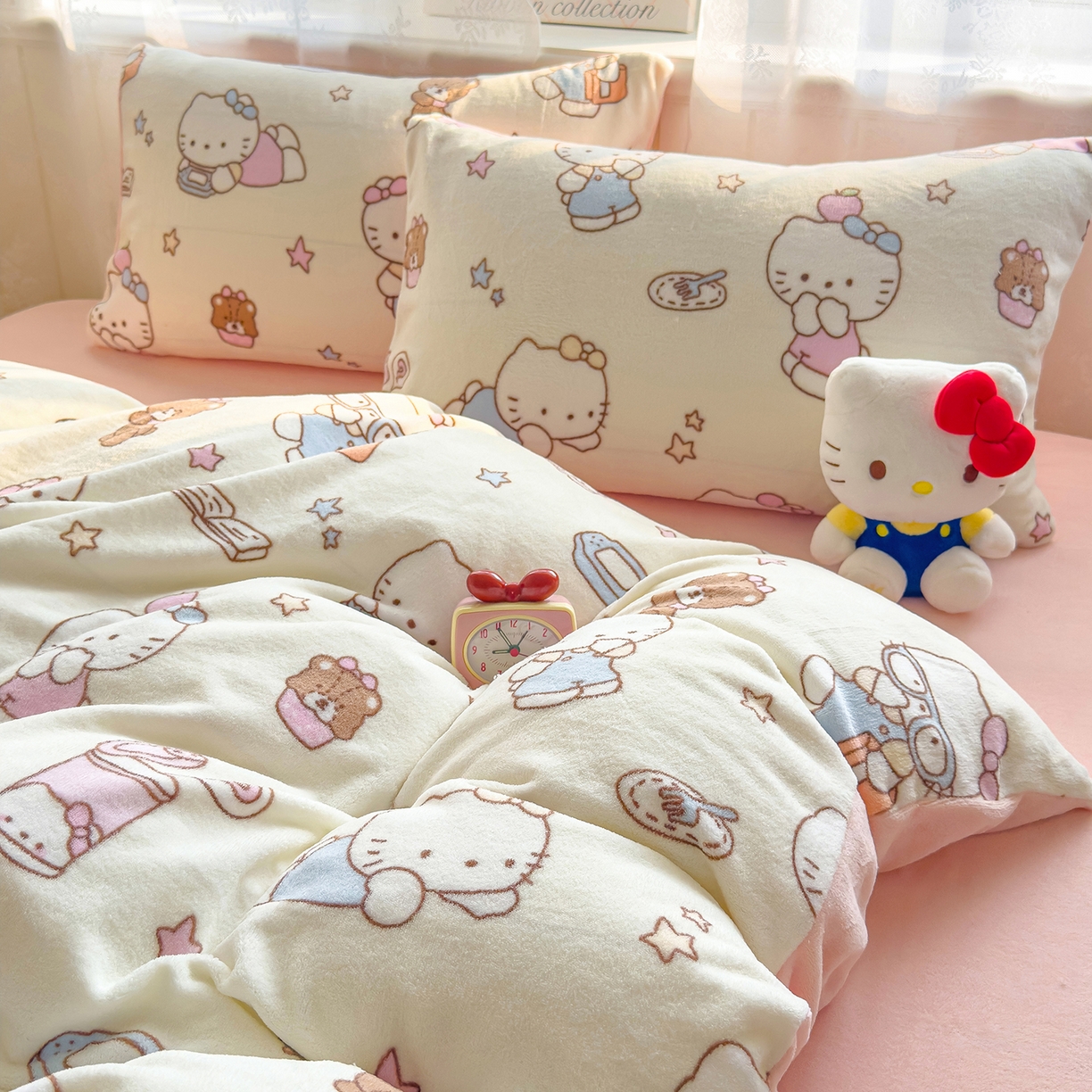 91家纺网 家纺一手货源 找家纺 灿哈家纺 2025新款200g加厚款小清新牛奶绒印花四件套 可蒂猫