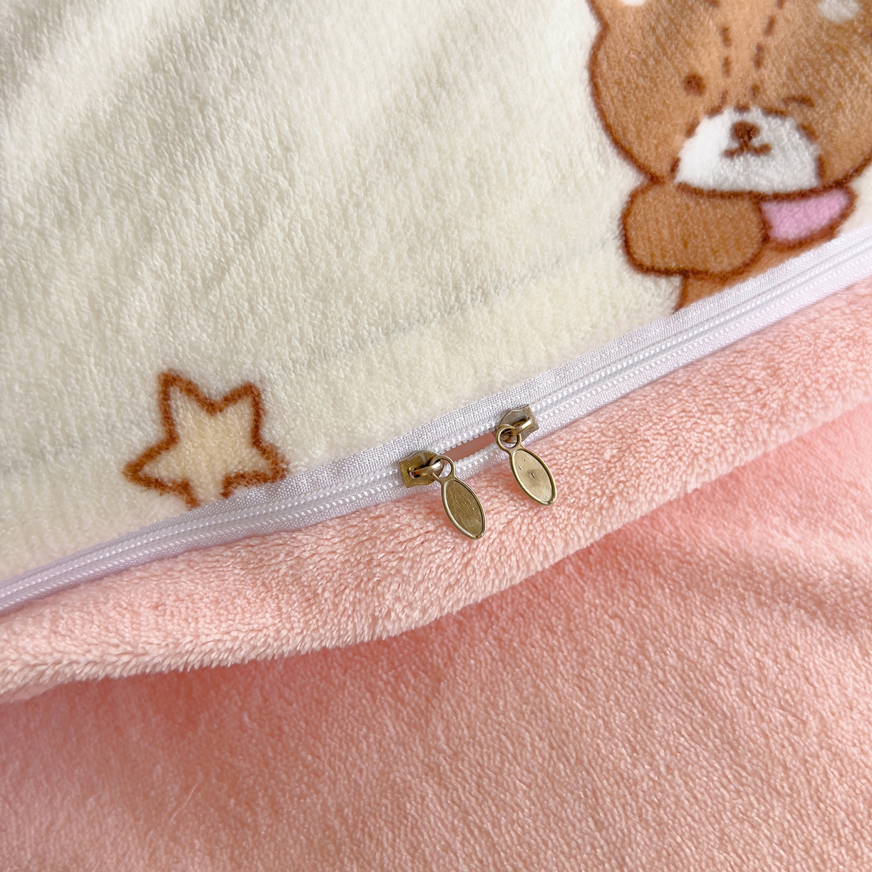 91家纺网 家纺一手货源 找家纺 灿哈家纺 2025新款200g加厚款小清新牛奶绒印花四件套 可蒂猫