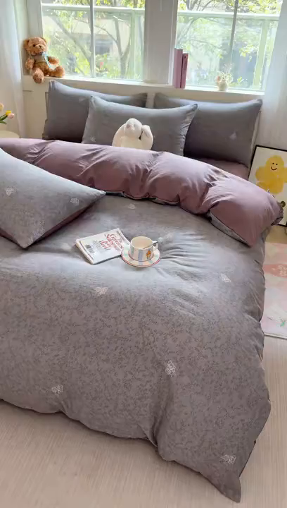 91家纺网 家纺一手货源 找家纺 卢赛尔 2025新款亲肤水洗珍珠棉印花单被套 暗香