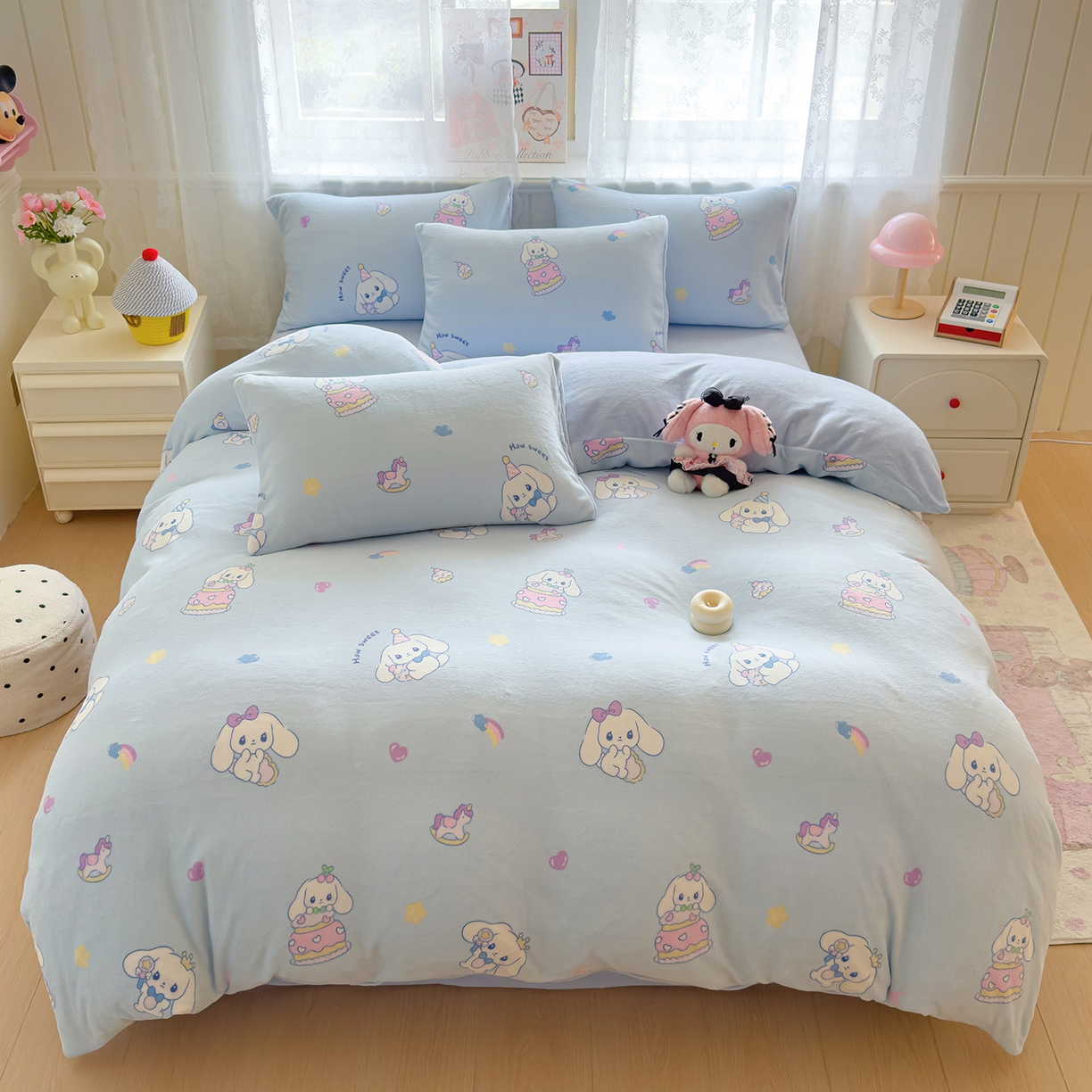 91家纺网 家纺一手货源 找家纺 灿哈家纺 2025新款200g加厚款小清新牛奶绒印花四件套 萌萌狗