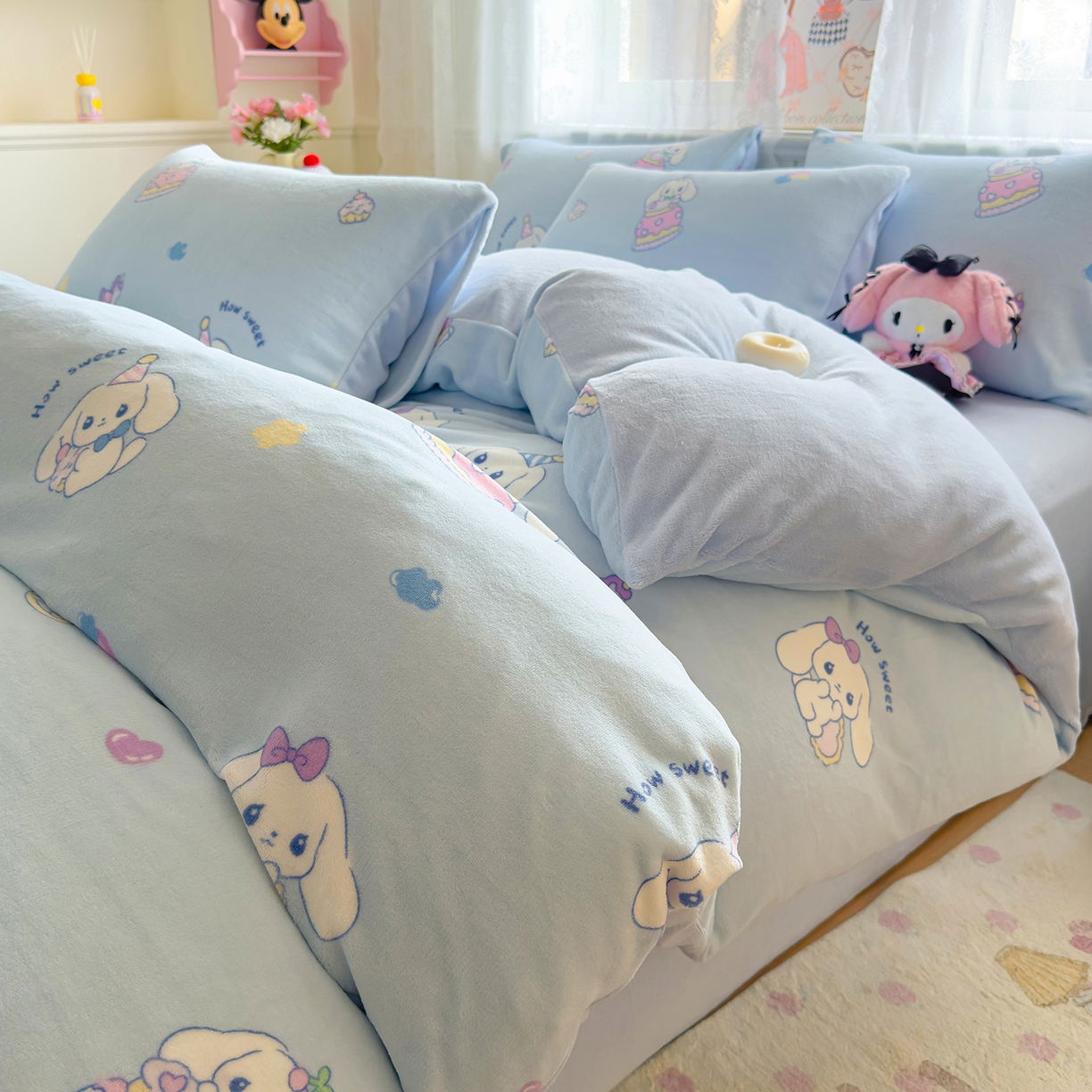 91家纺网 家纺一手货源 找家纺 灿哈家纺 2025新款200g加厚款小清新牛奶绒印花四件套 萌萌狗