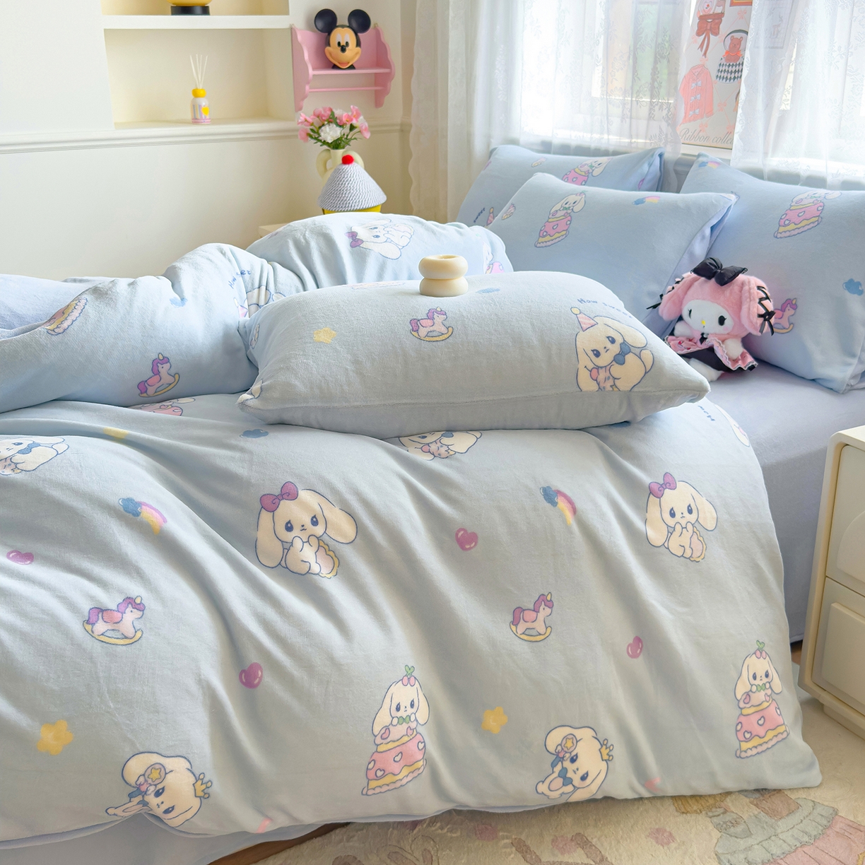 91家纺网 家纺一手货源 找家纺 灿哈家纺 2025新款200g加厚款小清新牛奶绒印花四件套 萌萌狗