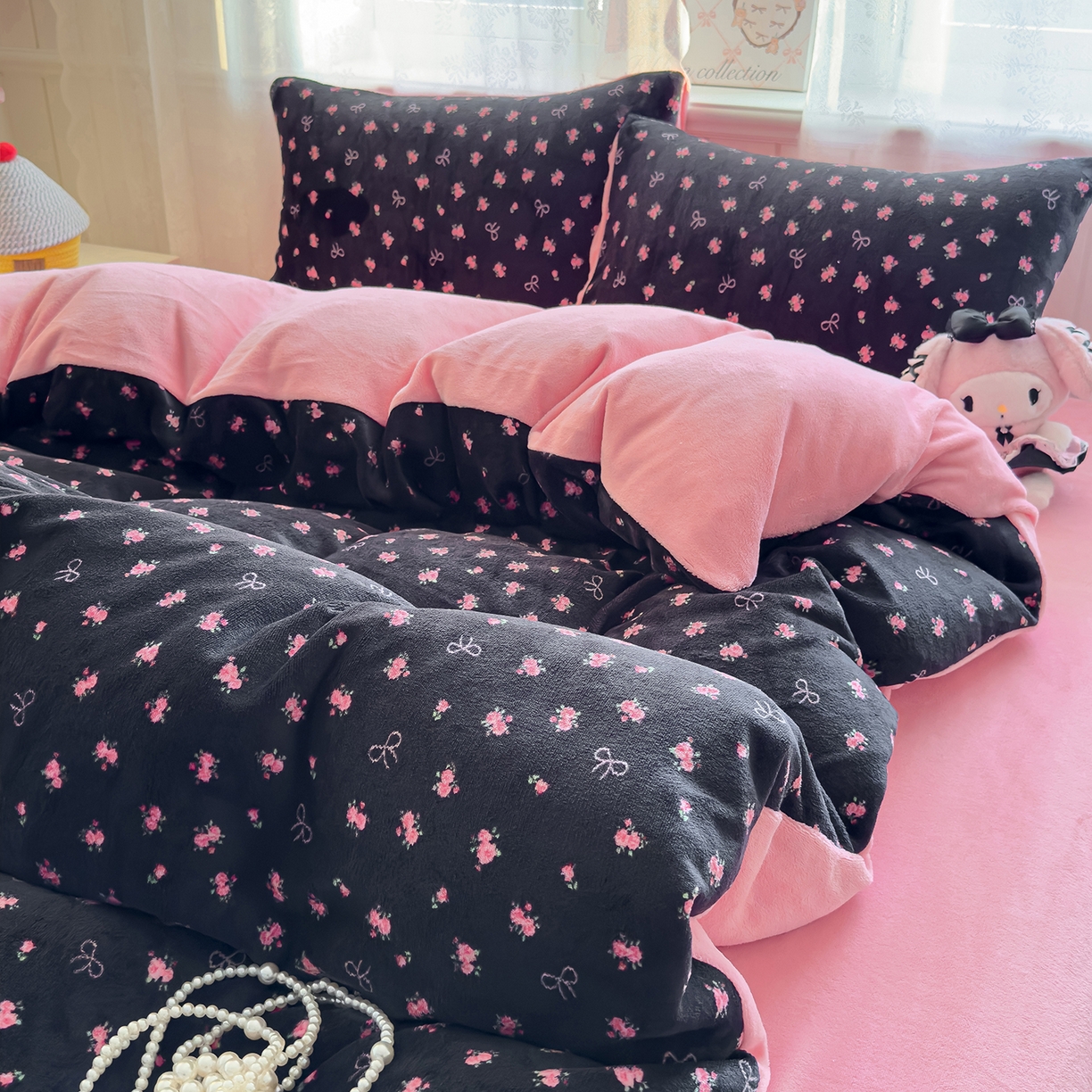 91家纺网 家纺一手货源 找家纺 灿哈家纺 2025新款200g加厚款小清新牛奶绒印花四件套 小玫瑰