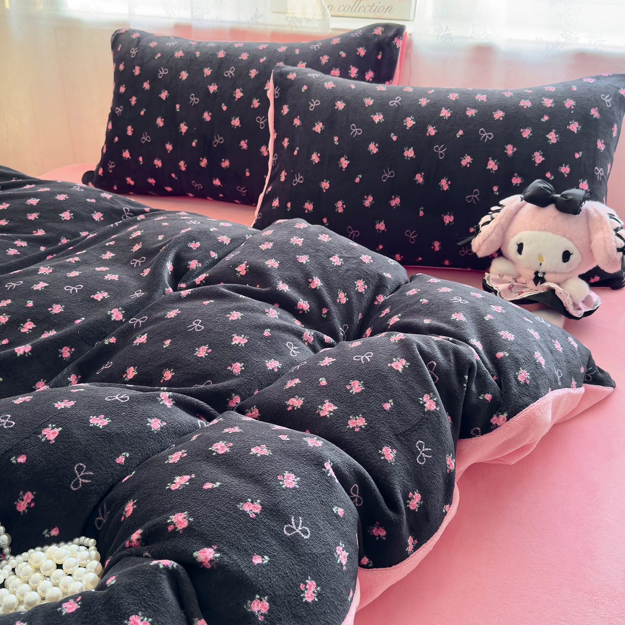 91家纺网 家纺一手货源 找家纺 灿哈家纺 2025新款200g加厚款小清新牛奶绒印花四件套 小玫瑰