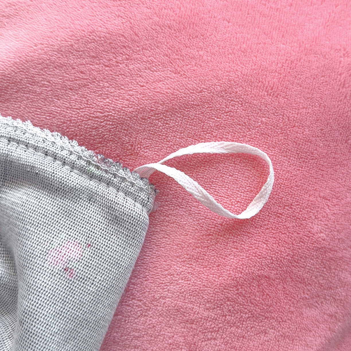 91家纺网 家纺一手货源 找家纺 灿哈家纺 2025新款200g加厚款小清新牛奶绒印花四件套 小玫瑰