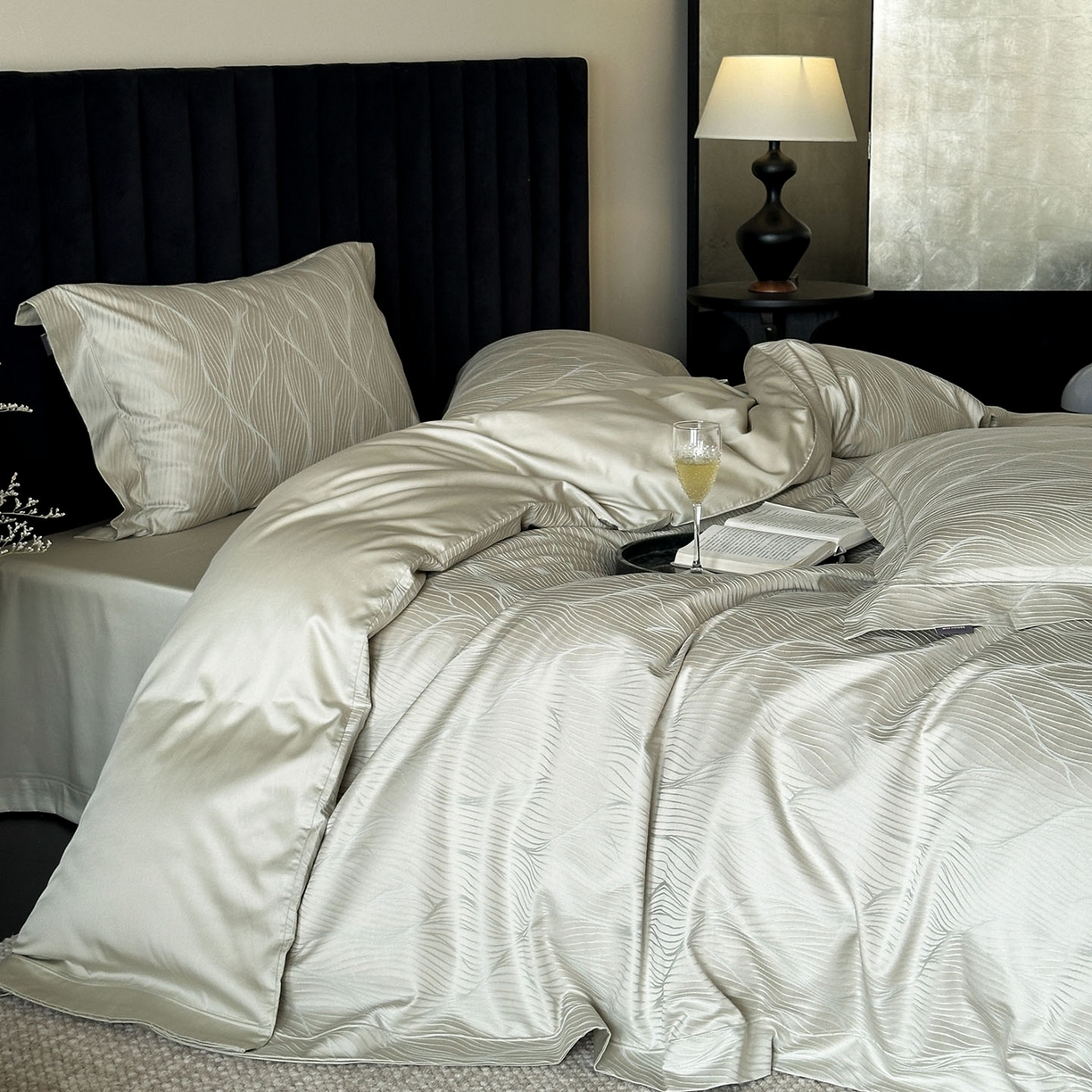 91家纺网 家纺一手货源 找家纺 （总）MIU缪家居 2025新款100支全棉厚织提花简奢系列四件套-韵律