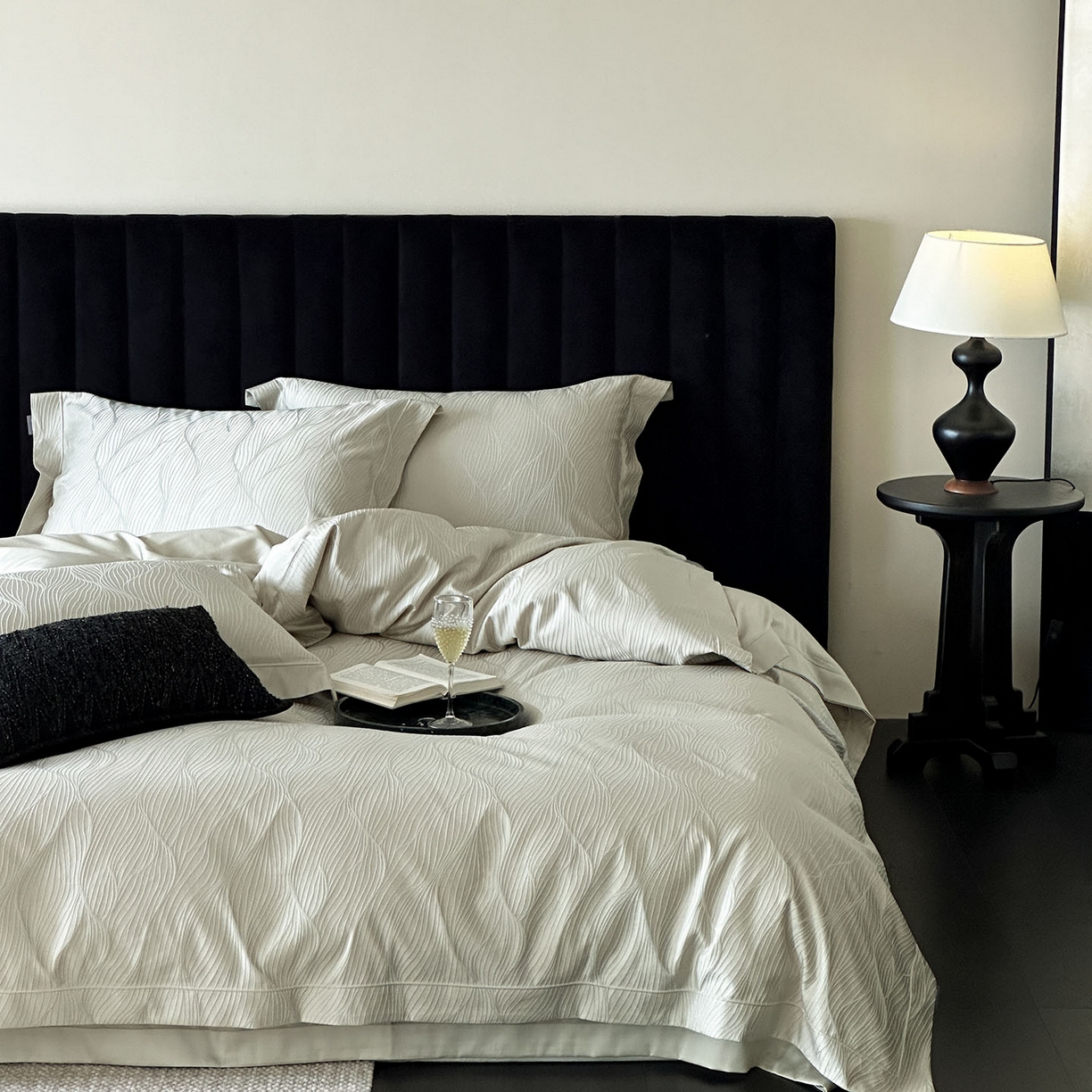 91家纺网 家纺一手货源 找家纺 （总）MIU缪家居 2025新款100支全棉厚织提花简奢系列四件套-韵律