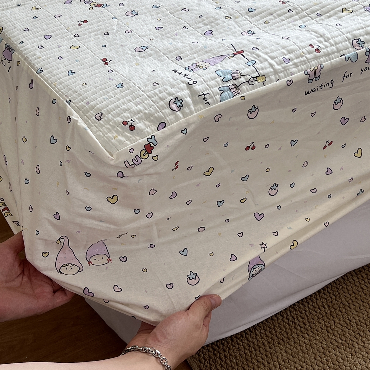 91家纺网 家纺一手货源 找家纺 秘密基地 2025新款全棉单品床笠系列 爱心泡泡