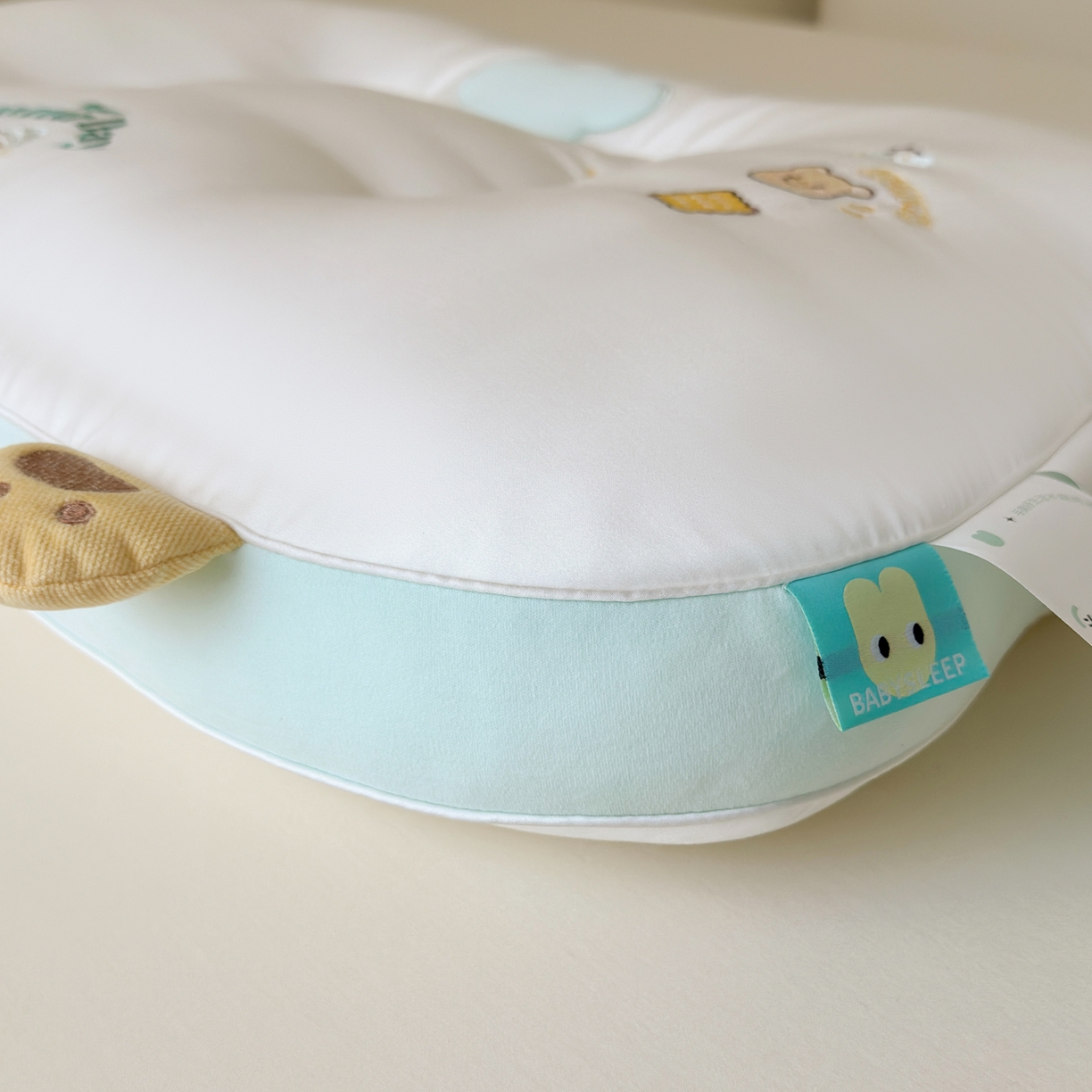 91家纺网 家纺一手货源 找家纺 （总）北鸣有鱼枕芯馆 2025新款蚕丝纤维复合枕枕头枕芯-奶油小熊