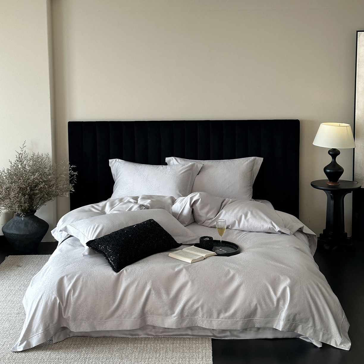 91家纺网 家纺一手货源 找家纺 （总）MIU缪家居 2025新款100支全棉厚织提花简奢系列四件套-追光