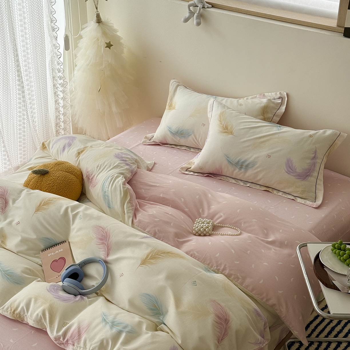 91家纺网 家纺一手货源 找家纺 于果 2025新款全棉13070四件套（11） 飘羽-粉