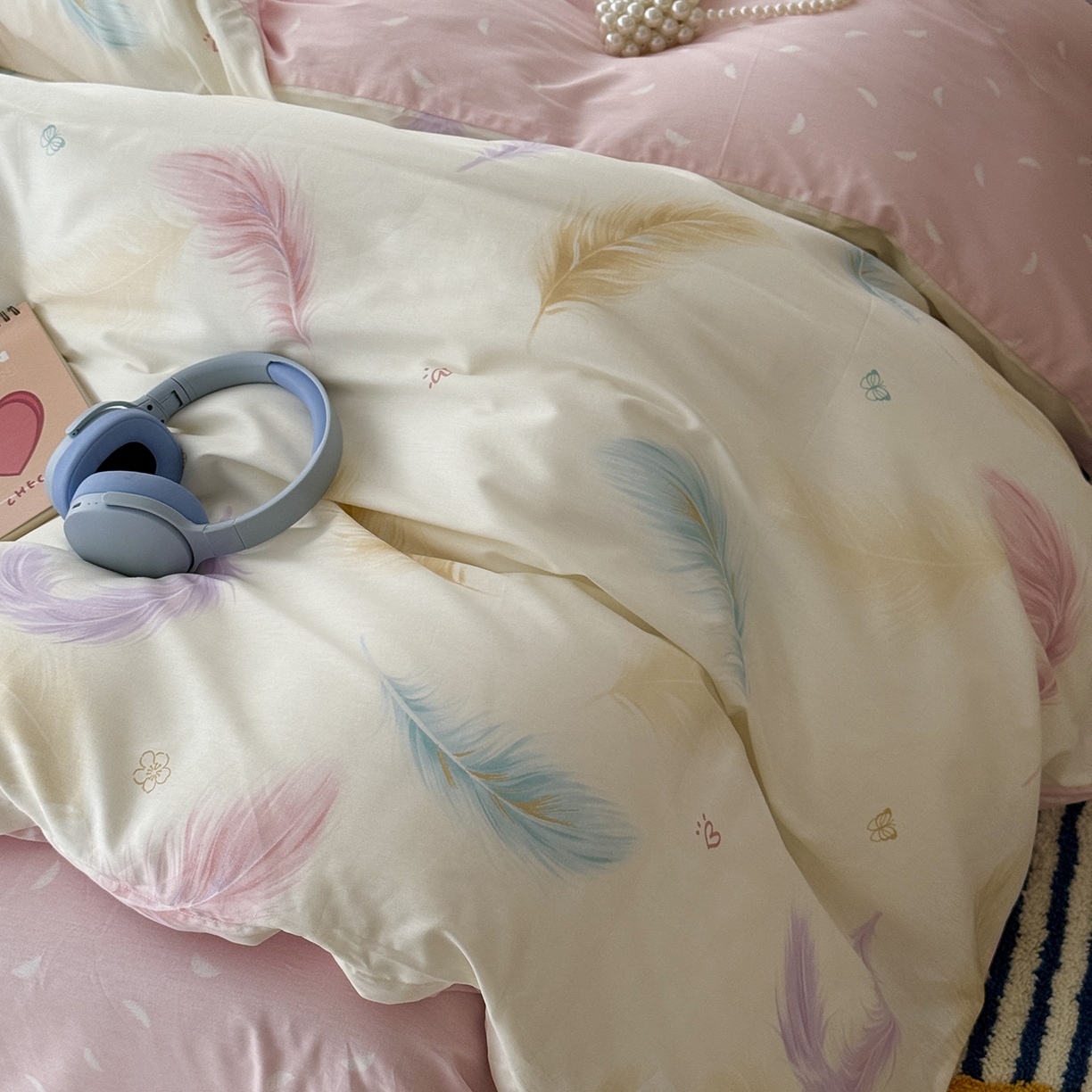 91家纺网 家纺一手货源 找家纺 于果 2025新款全棉13070四件套（11） 飘羽-粉