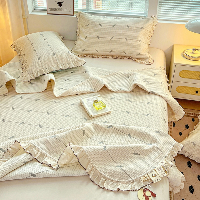 91家纺网 家纺一手货源 找家纺 源舜家纺 2025新款天竹棉麻莱赛尔莫代尔天丝棉爱神比特箭床盖三件套 比特-白