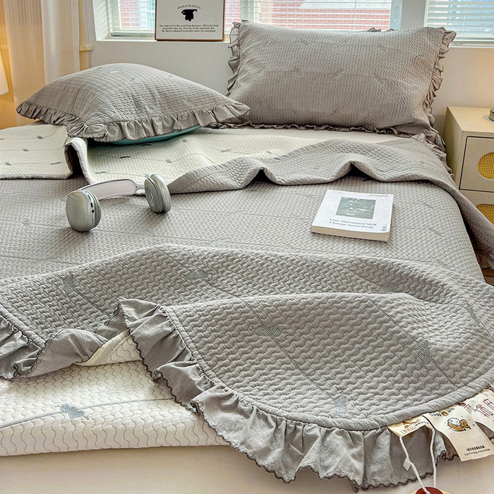 91家纺网 家纺一手货源 找家纺 源舜家纺 2025新款天竹棉麻莱赛尔莫代尔天丝棉爱神比特箭床盖三件套 比特-灰