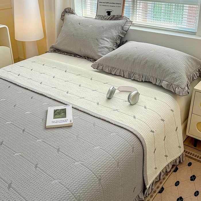 91家纺网 家纺一手货源 找家纺 源舜家纺 2025新款天竹棉麻莱赛尔莫代尔天丝棉爱神比特箭床盖三件套 比特-灰