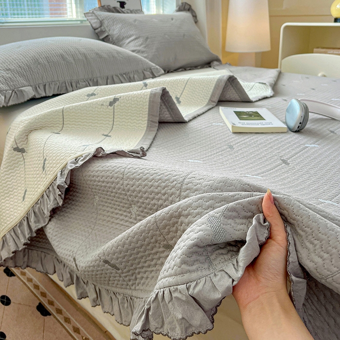 91家纺网 家纺一手货源 找家纺 源舜家纺 2025新款天竹棉麻莱赛尔莫代尔天丝棉爱神比特箭床盖三件套 比特-灰