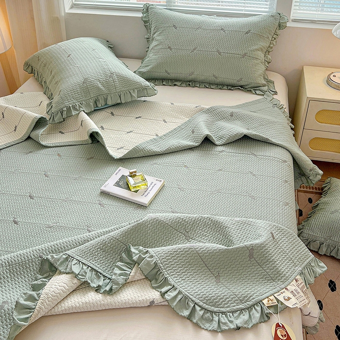 91家纺网 家纺一手货源 找家纺 源舜家纺 2025新款天竹棉麻莱赛尔莫代尔天丝棉爱神比特箭床盖三件套 比特-蓝