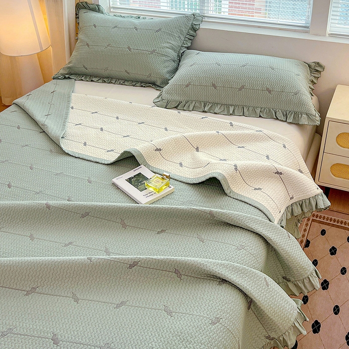 91家纺网 家纺一手货源 找家纺 源舜家纺 2025新款天竹棉麻莱赛尔莫代尔天丝棉爱神比特箭床盖三件套 比特-蓝