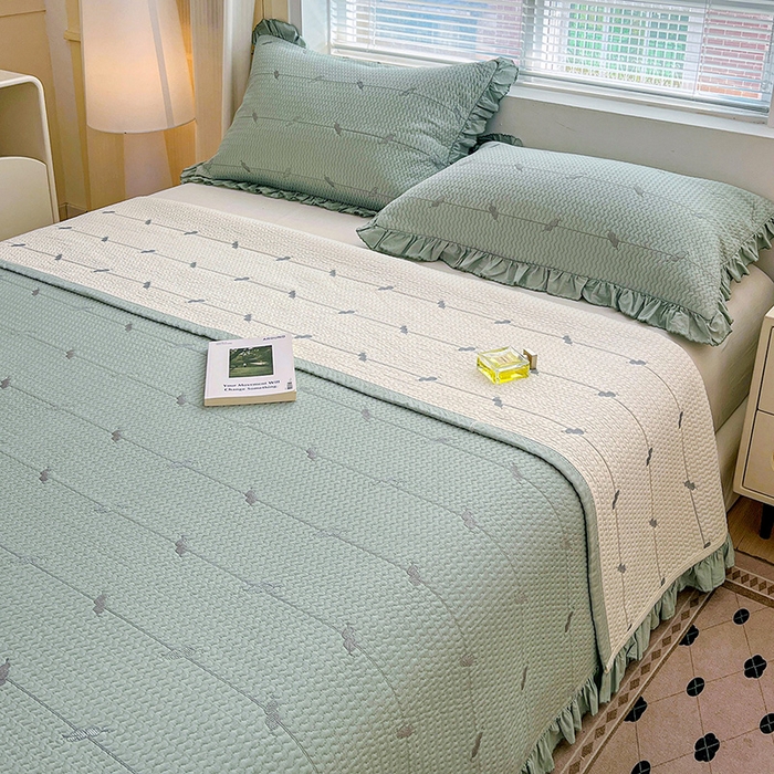 91家纺网 家纺一手货源 找家纺 源舜家纺 2025新款天竹棉麻莱赛尔莫代尔天丝棉爱神比特箭床盖三件套 比特-蓝