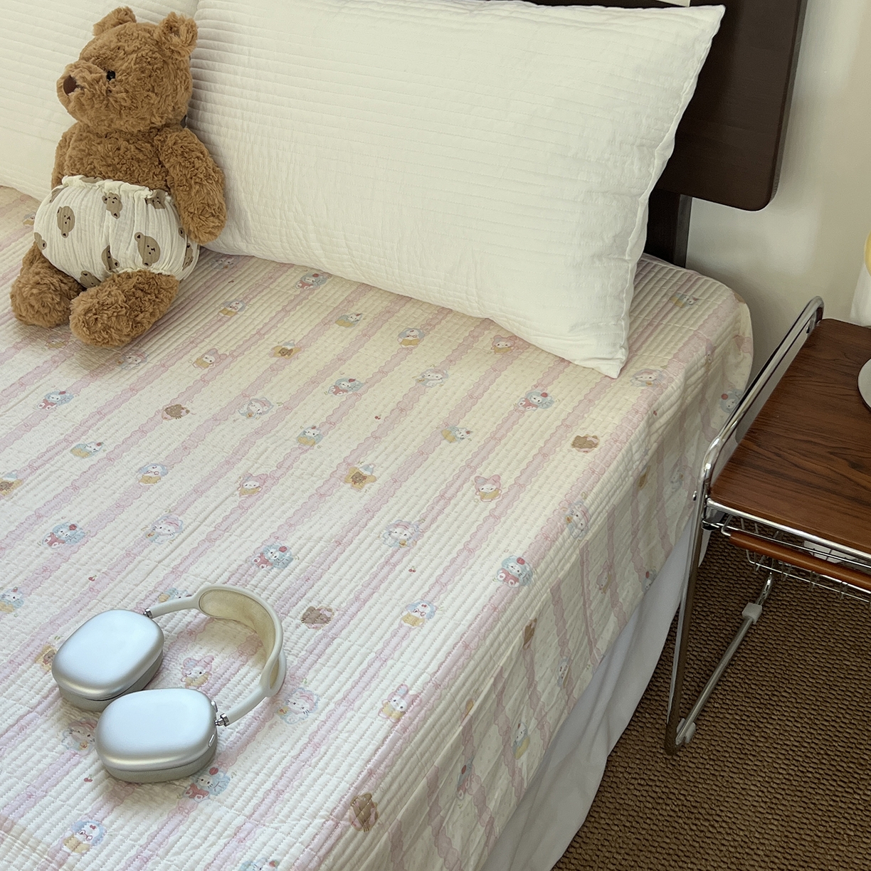 91家纺网 家纺一手货源 找家纺 秘密基地 2025新款全棉单品床笠系列 猫咪日记