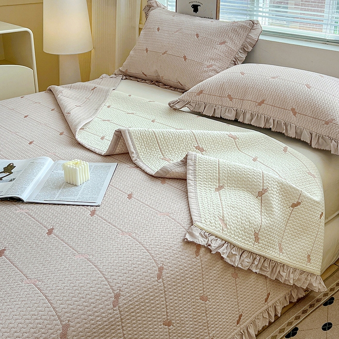 91家纺网 家纺一手货源 找家纺 源舜家纺 2025新款天竹棉麻莱赛尔莫代尔天丝棉爱神比特箭床盖三件套 比特-紫