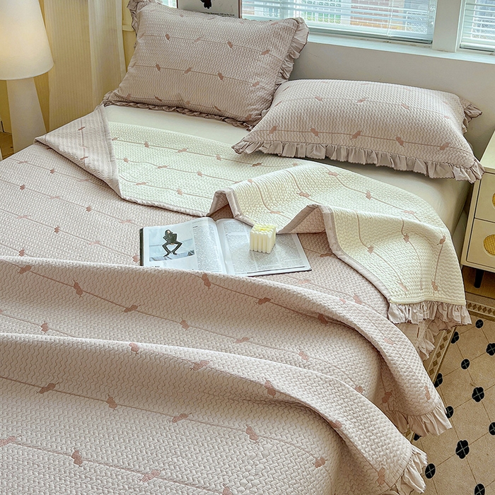 91家纺网 家纺一手货源 找家纺 源舜家纺 2025新款天竹棉麻莱赛尔莫代尔天丝棉爱神比特箭床盖三件套 比特-紫