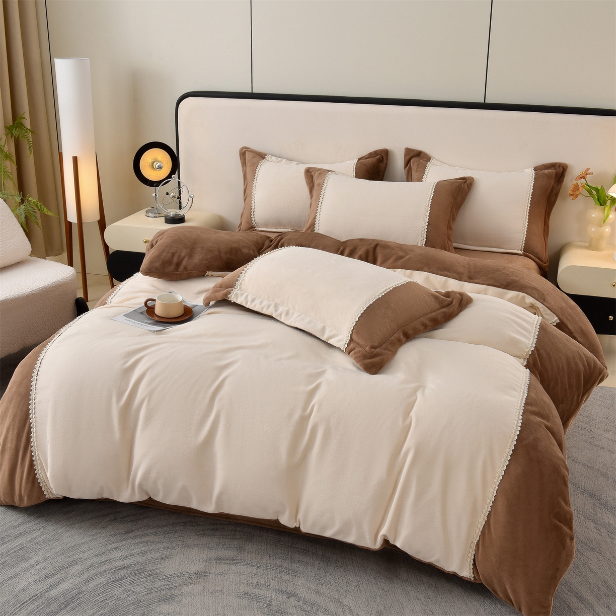 91家纺网 家纺一手货源 找家纺 眷恋家纺 2025新款A类牛奶绒三拼法式花边款四件套-蒂凡妮 蒂凡妮-奶白摩卡