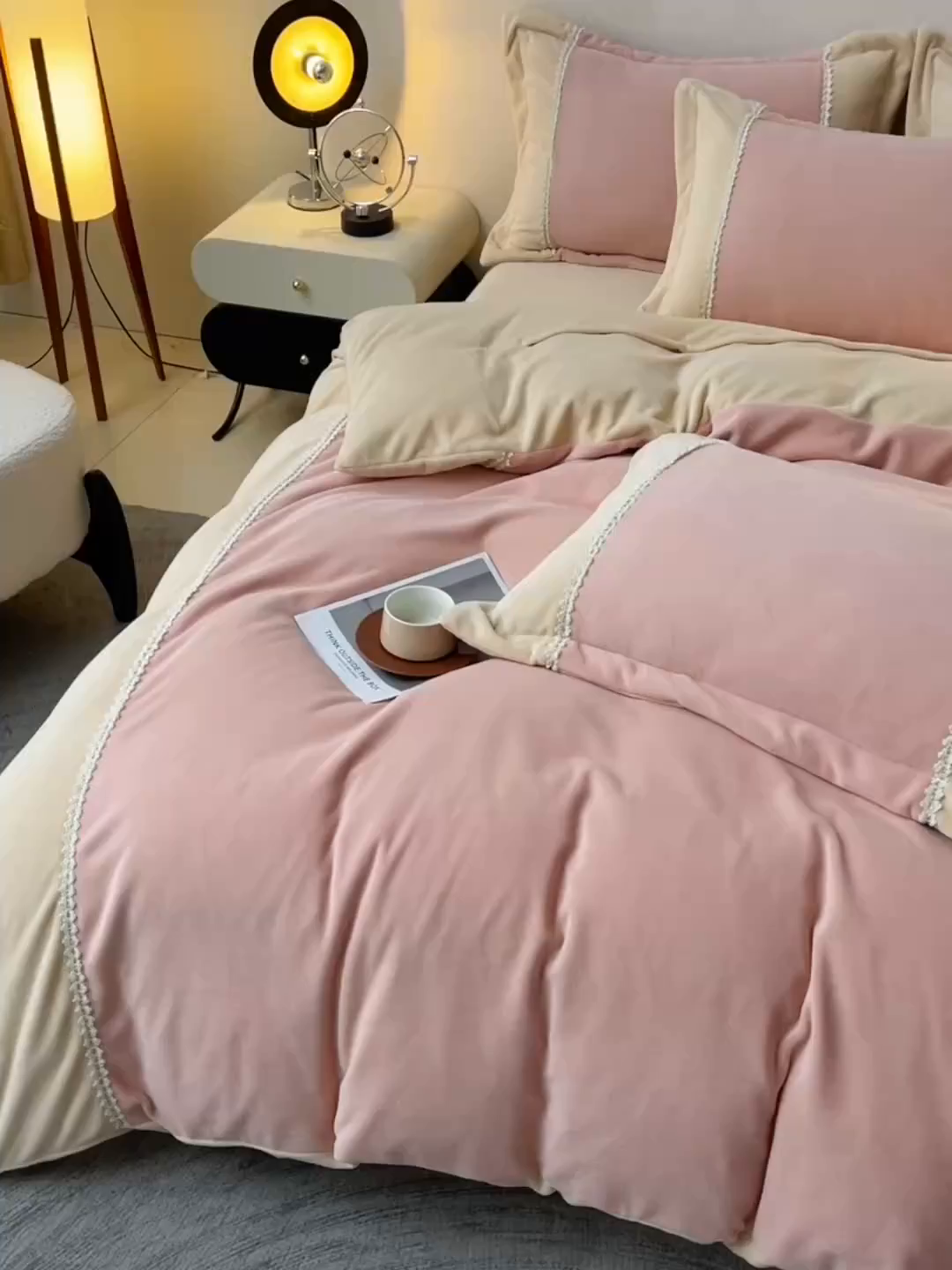 91家纺网 家纺一手货源 找家纺 （总）眷恋家纺 2025新款A类牛奶绒三拼法式花边款四件套-蒂凡妮