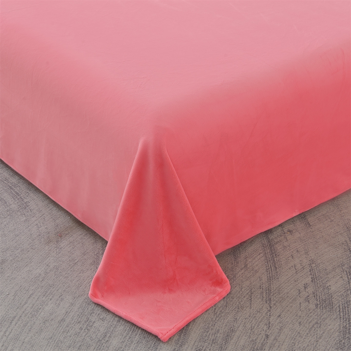 91家纺网 家纺一手货源 找家纺 眷恋家纺 2025新款A类牛奶绒三拼法式花边款四件套-蒂凡妮 蒂凡妮-玫红绿