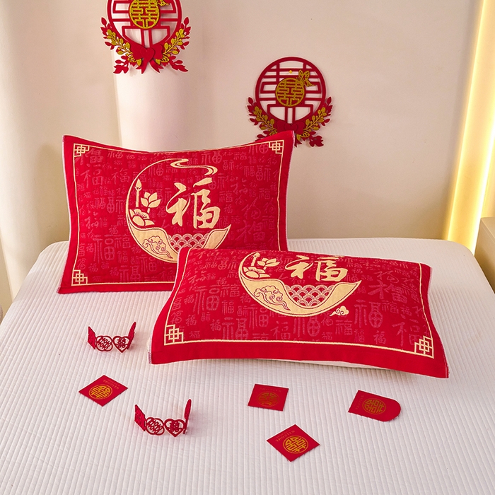 91家纺网 家纺一手货源 找家纺 悦然毛巾被 2025新款全棉三层纱大红枕巾 纳福