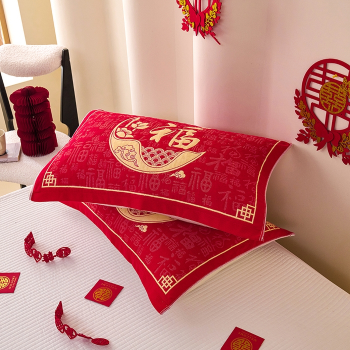 91家纺网 家纺一手货源 找家纺 悦然毛巾被 2025新款全棉三层纱大红枕巾 纳福