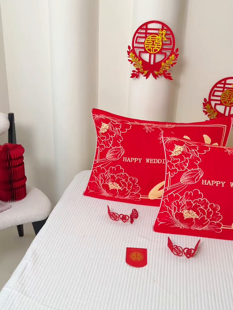 91家纺网 家纺一手货源 找家纺 悦然毛巾被 2025新款全棉三层纱大红枕巾 富贵吉祥