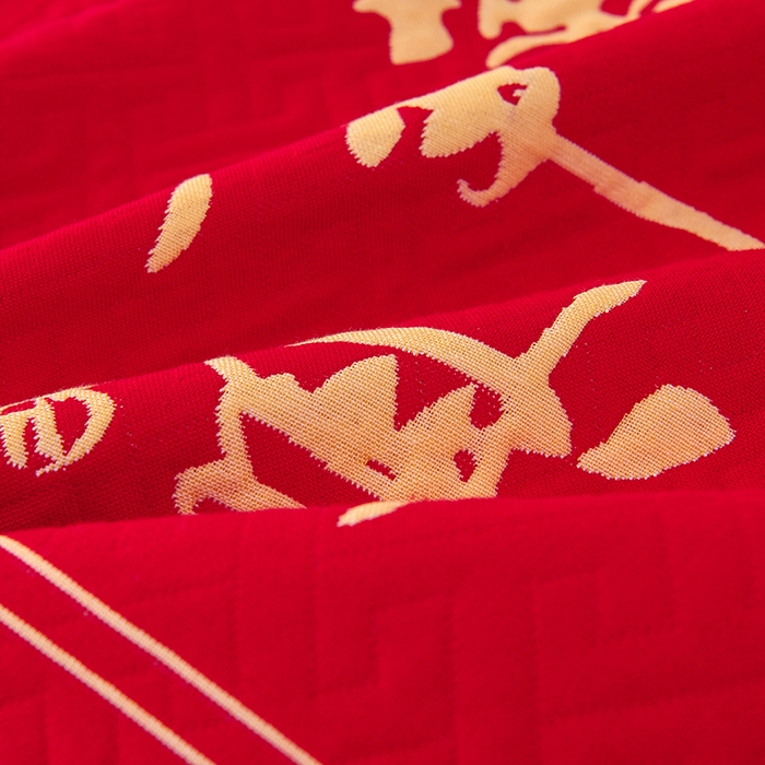 91家纺网 家纺一手货源 找家纺 悦然毛巾被 2025新款全棉三层纱大红枕巾 家和万事兴1