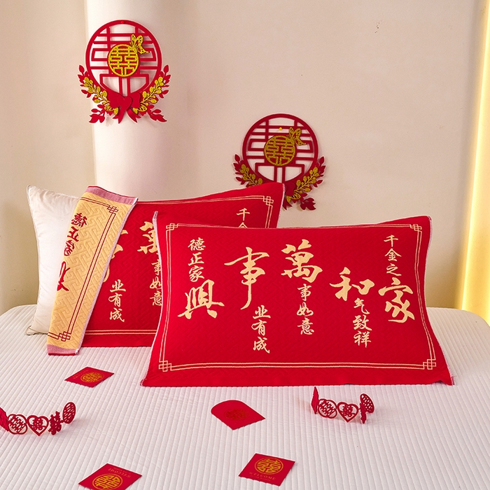 91家纺网 家纺一手货源 找家纺 悦然毛巾被 2025新款全棉三层纱大红枕巾 家和万事兴1