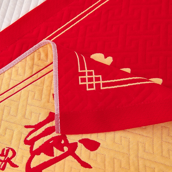 91家纺网 家纺一手货源 找家纺 悦然毛巾被 2025新款全棉三层纱大红枕巾 家和万事兴1