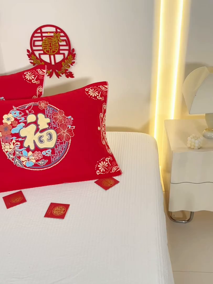 91家纺网 家纺一手货源 找家纺 悦然毛巾被 2025新款全棉三层纱大红枕巾 福映1