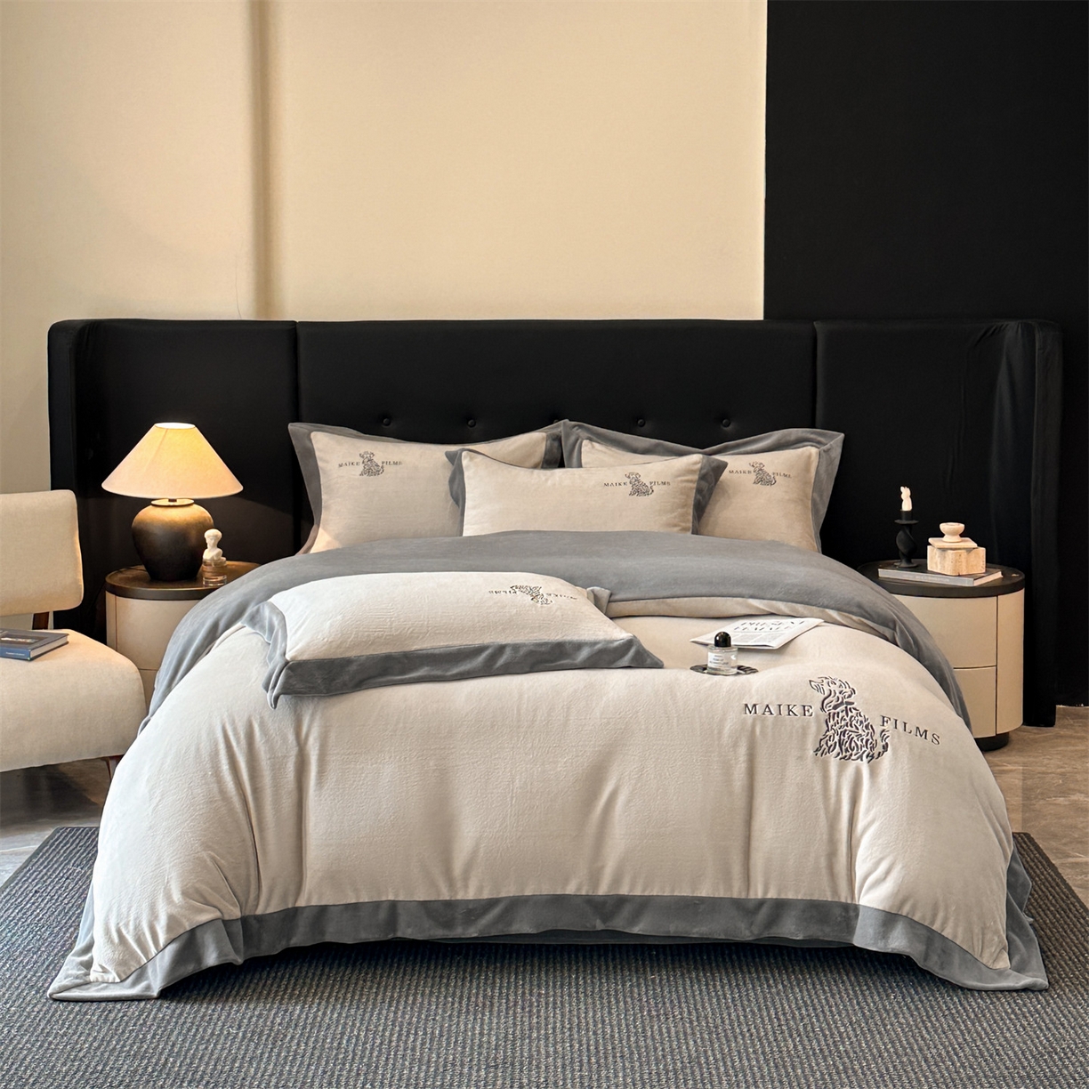 91家纺网 家纺一手货源 找家纺 （总）眷恋家纺 2025新款牛奶绒加厚卡通刺绣四件套-旺仔