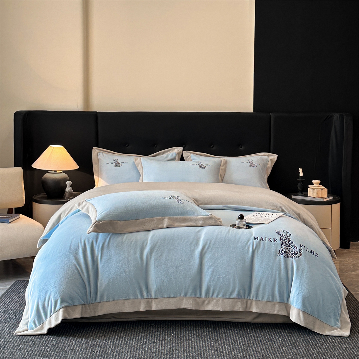 91家纺网 家纺一手货源 找家纺 （总）眷恋家纺 2025新款牛奶绒加厚卡通刺绣四件套-旺仔