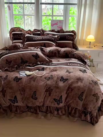 91家纺网 家纺一手货源 找家纺 梦莱斯 2025新款加厚保暖双面牛奶绒四件套-黑色花边款 米亚