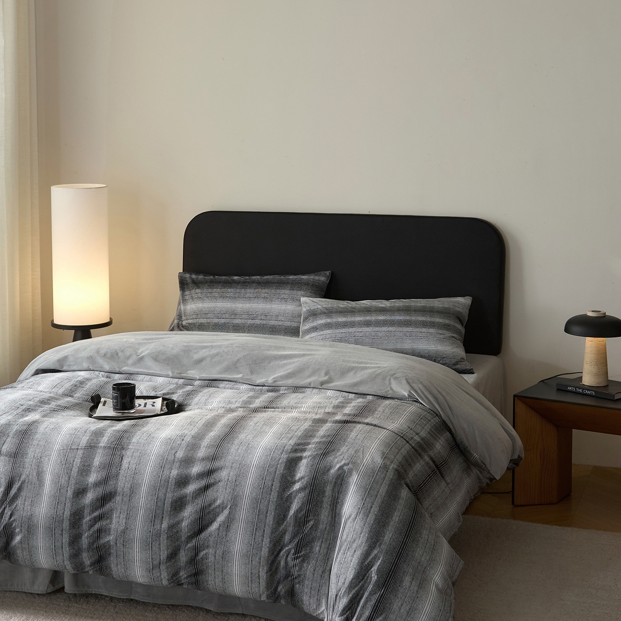 91家纺网 家纺一手货源 找家纺 （总）ONE TWO ONE 121 【德芙绒】【总共有21个颜色陆续上新】2025秋冬新款牛奶绒德芙绒宝宝绒婴儿绒短毛绒四件套-漫步地球