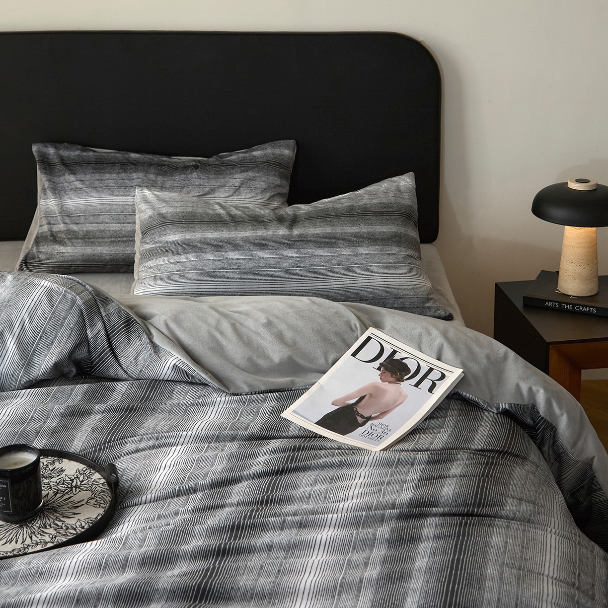 91家纺网 家纺一手货源 找家纺 （总）ONE TWO ONE 121 【德芙绒】【总共有21个颜色陆续上新】2025秋冬新款牛奶绒德芙绒宝宝绒婴儿绒短毛绒四件套-漫步地球